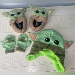 Kids Baby Yoda Accessories (Winter Hat, Mittens, Slippers) - for Boy or Girl
